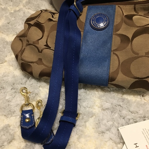 Beautiful Coach Bag. Hand held or strap - Picture 4 of 8